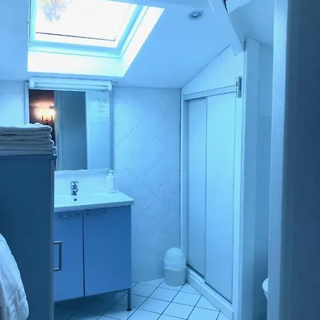 La Petite Provence De Touron לינה וארוחת בוקר