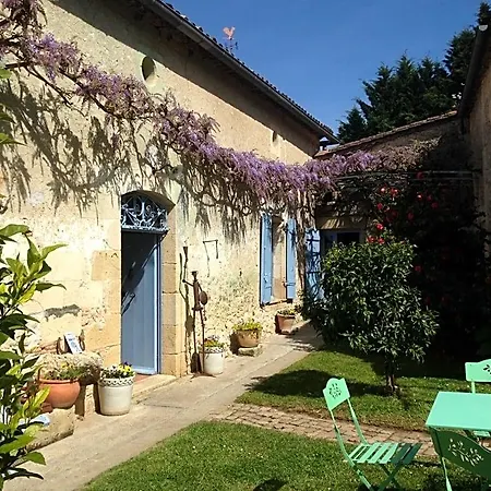 Bed & Breakfast La Petite Provence De Touron 3*